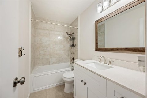 House in Holiday, Florida 4 bedrooms, 118.17 sq.m. № 1850006 - photo 18