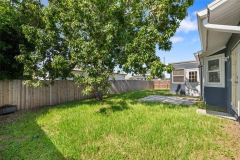 House in Holiday, Florida 4 bedrooms, 118.17 sq.m. № 1850006 - photo 26