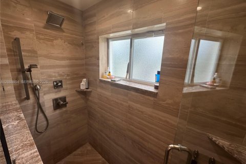 Villa ou maison à vendre à Miami Gardens, Floride: 5 chambres, 161.46 m2 № 2069043 - photo 18