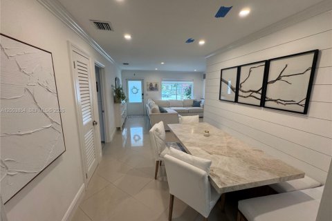 Villa ou maison à vendre à Miami Gardens, Floride: 5 chambres, 161.46 m2 № 2069043 - photo 8
