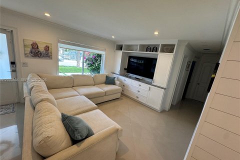 Villa ou maison à vendre à Miami Gardens, Floride: 5 chambres, 161.46 m2 № 2069043 - photo 6