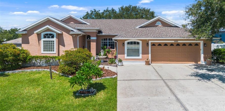 House in Winter Garden, Florida 4 bedrooms, 275.64 sq.m. № 1911068