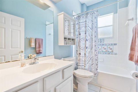 House in Winter Garden, Florida 4 bedrooms, 275.64 sq.m. № 1911068 - photo 28