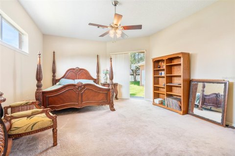 House in Winter Garden, Florida 4 bedrooms, 275.64 sq.m. № 1911068 - photo 19