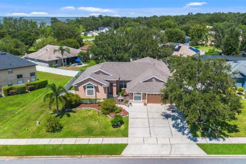 House in Winter Garden, Florida 4 bedrooms, 275.64 sq.m. № 1911068 - photo 3