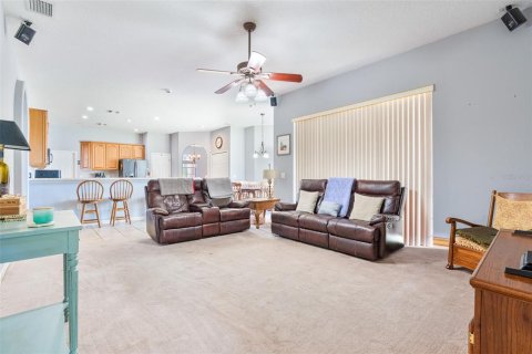 House in Winter Garden, Florida 4 bedrooms, 275.64 sq.m. № 1911068 - photo 6
