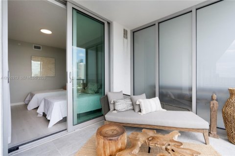 Apartment in Sunny Isles Beach, Florida 3 bedrooms, 143.16 sq.m. № 2242117 - photo 28