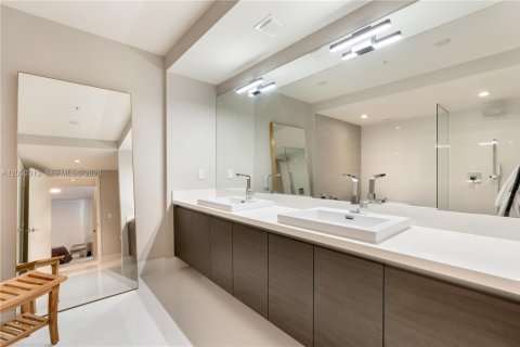Apartment in Sunny Isles Beach, Florida 3 bedrooms, 143.16 sq.m. № 2242117 - photo 25