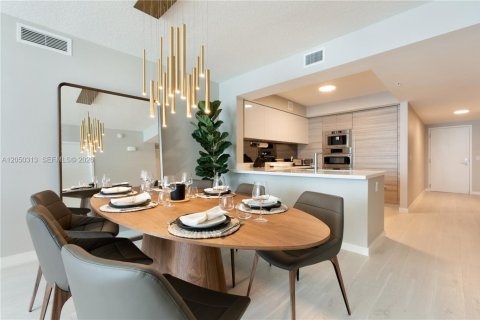 Apartment in Sunny Isles Beach, Florida 3 bedrooms, 143.16 sq.m. № 2242117 - photo 11