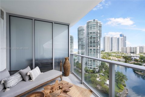 Apartment in Sunny Isles Beach, Florida 3 bedrooms, 143.16 sq.m. № 2242117 - photo 17