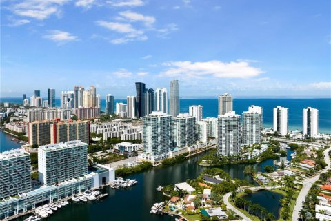 Apartment in Sunny Isles Beach, Florida 3 bedrooms, 143.16 sq.m. № 2242117 - photo 2