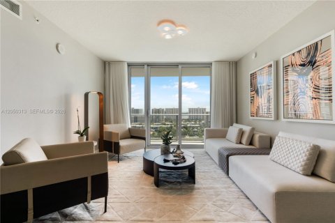 Apartment in Sunny Isles Beach, Florida 3 bedrooms, 143.16 sq.m. № 2242117 - photo 10