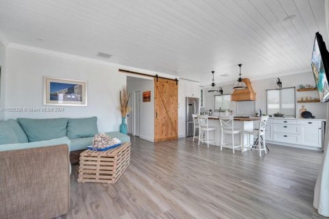 Casa en alquiler en Tavernier, Florida, 3 dormitorios, 92.9 m2 № 2060016 - foto 5