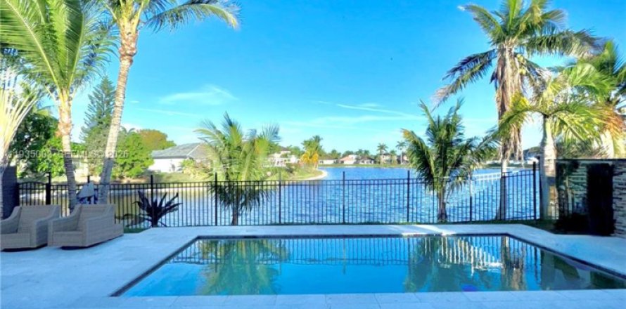 Villa ou maison à Miami, Floride 3 chambres, 207.08 m2 № 1999354