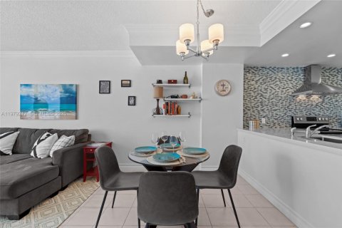 Condo in Miami Beach, Florida, 1 bedroom  № 2048636 - photo 6