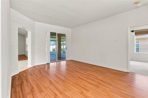 Casa en venta en Wesley Chapel, Florida, 4 dormitorios, 208.29 m2 № 2310640 - foto 11