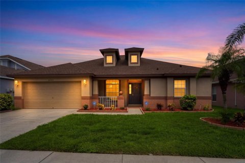 Casa en venta en Wesley Chapel, Florida, 4 dormitorios, 208.29 m2 № 2310640 - foto 3