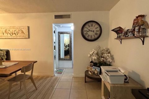 Купить кондоминиум в Халландейл-Бич, Флорида 1 спальня, 59.92м2, № 2013333 - фото 11