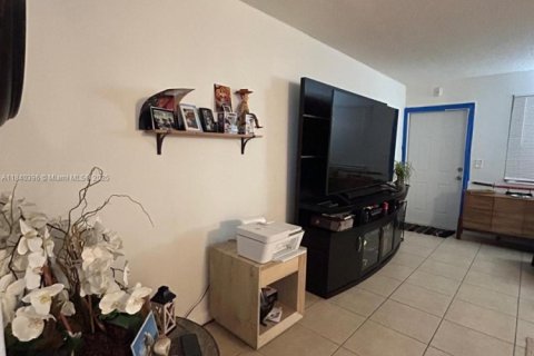 Купить кондоминиум в Халландейл-Бич, Флорида 1 спальня, 59.92м2, № 2013333 - фото 14