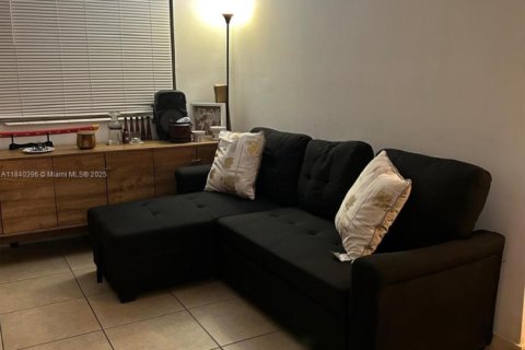 Купить кондоминиум в Халландейл-Бич, Флорида 1 спальня, 59.92м2, № 2013333 - фото 12