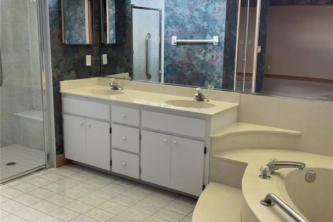 Villa ou maison à louer à Orange City, Floride: 4 chambres, 232.91 m2 № 2095580 - photo 6