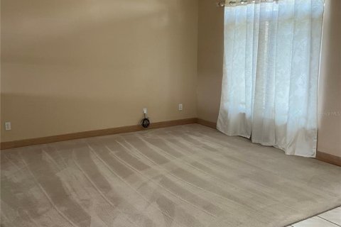 Villa ou maison à louer à Orange City, Floride: 4 chambres, 232.91 m2 № 2095580 - photo 15