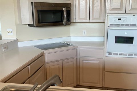 Villa ou maison à louer à Orange City, Floride: 4 chambres, 232.91 m2 № 2095580 - photo 12