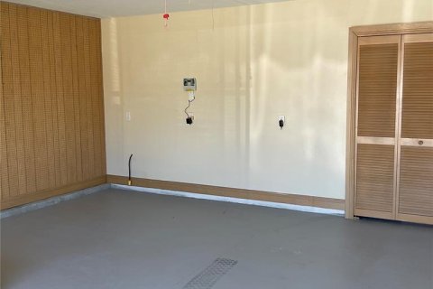 Villa ou maison à louer à Orange City, Floride: 4 chambres, 232.91 m2 № 2095580 - photo 4