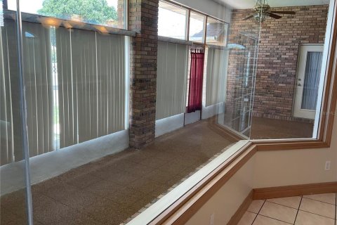 Villa ou maison à louer à Orange City, Floride: 4 chambres, 232.91 m2 № 2095580 - photo 3