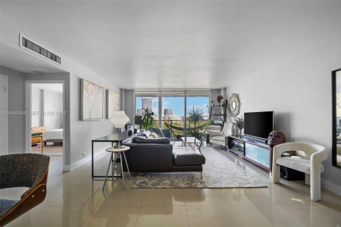 Condo in Miami, Florida, 1 bedroom  № 2002795