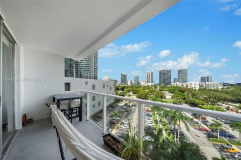 Condo in Miami, Florida, 1 bedroom  № 2002795 - photo 10