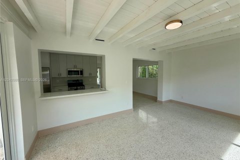 House in Miami, Florida 3 bedrooms, 137.5 sq.m. № 2087263 - photo 9