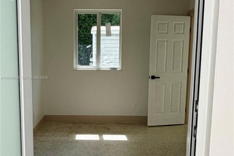 House in Miami, Florida 3 bedrooms, 137.5 sq.m. № 2087263 - photo 24