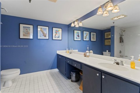 Condominio en venta en Fort Lauderdale, Florida, 2 dormitorios, 122.26 m2 № 1758907 - foto 19