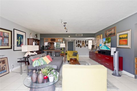 Condominio en venta en Fort Lauderdale, Florida, 2 dormitorios, 122.26 m2 № 1758907 - foto 11