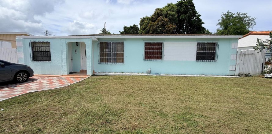 Villa ou maison à West Palm Beach, Floride 3 chambres, 120.03 m2 № 2192563