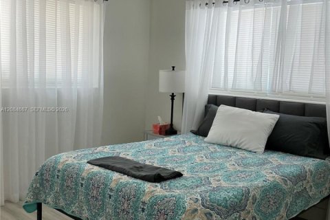 Propiedad comercial en venta en Fort Lauderdale, Florida, 128.39 m2 № 2354024 - foto 8