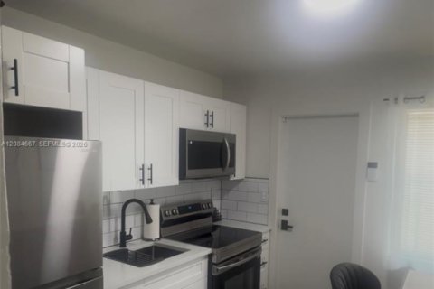 Propiedad comercial en venta en Fort Lauderdale, Florida, 128.39 m2 № 2354024 - foto 3