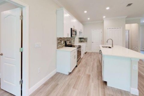 House in Venice, Florida 3 bedrooms, 172.43 sq.m. № 2214222 - photo 7