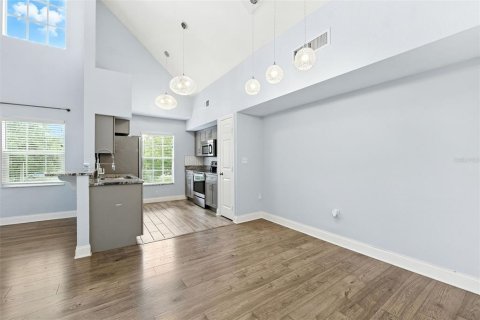Condo in Tampa, Florida, 1 bedroom  № 1886189 - photo 10