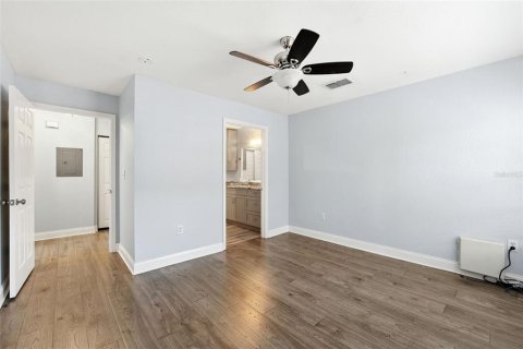 Condo in Tampa, Florida, 1 bedroom  № 1886189 - photo 14