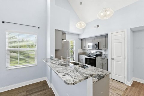 Condo in Tampa, Florida, 1 bedroom  № 1886189 - photo 8