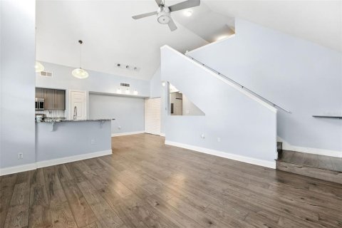 Condo in Tampa, Florida, 1 bedroom  № 1886189 - photo 12