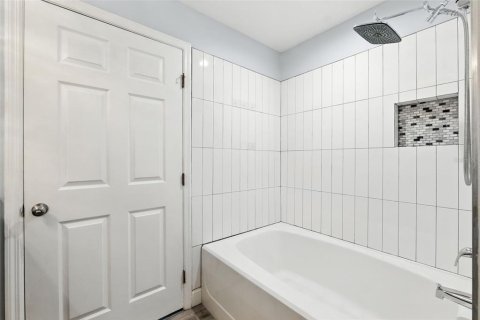 Condo in Tampa, Florida, 1 bedroom  № 1886189 - photo 19