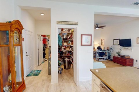 House in Port Charlotte, Florida 2 bedrooms, 154.22 sq.m. № 2321079 - photo 30