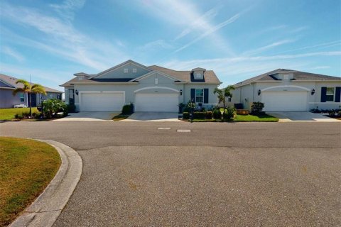 House in Port Charlotte, Florida 2 bedrooms, 154.22 sq.m. № 2321079 - photo 6