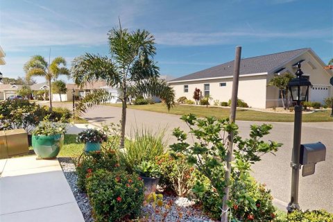 House in Port Charlotte, Florida 2 bedrooms, 154.22 sq.m. № 2321079 - photo 7