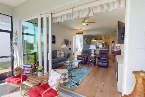 House in Port Charlotte, Florida 2 bedrooms, 154.22 sq.m. № 2321079 - photo 16