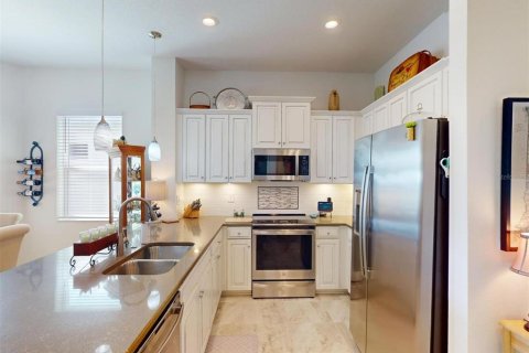 House in Port Charlotte, Florida 2 bedrooms, 154.22 sq.m. № 2321079 - photo 29