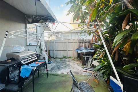 Propiedad comercial en venta en Miami, Florida, 171.59 m2 № 1954772 - foto 17